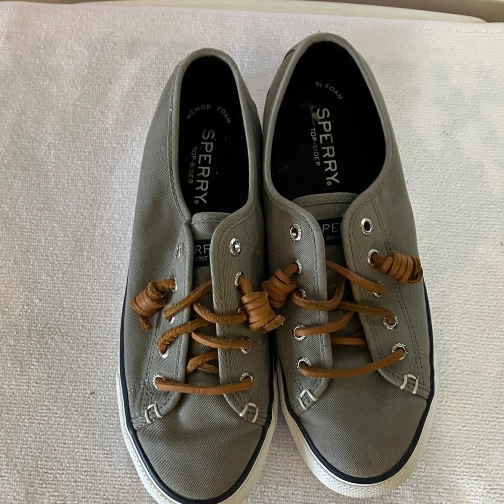 SPERRY Seacoast Women’s Sz 6 Lace-up Casual Low Gray Sneakers ST590551 VGC